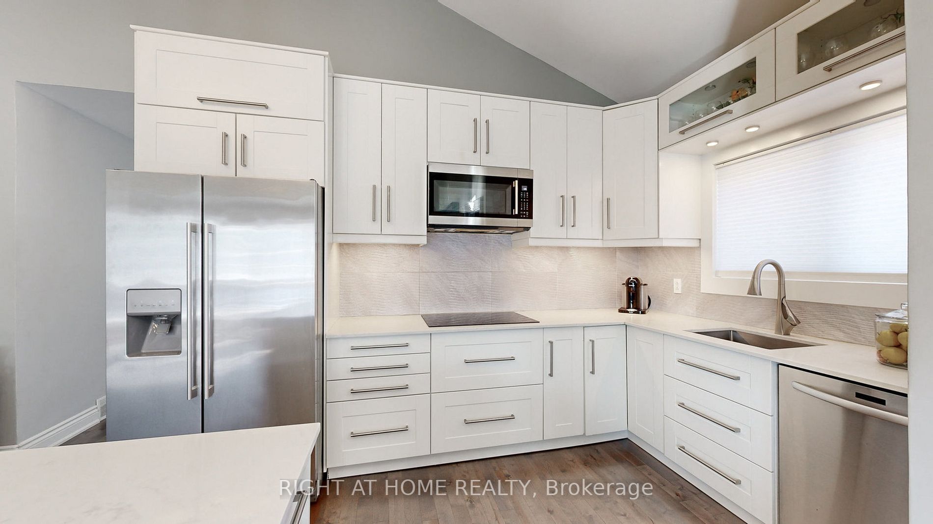 13 Westhampton Dr