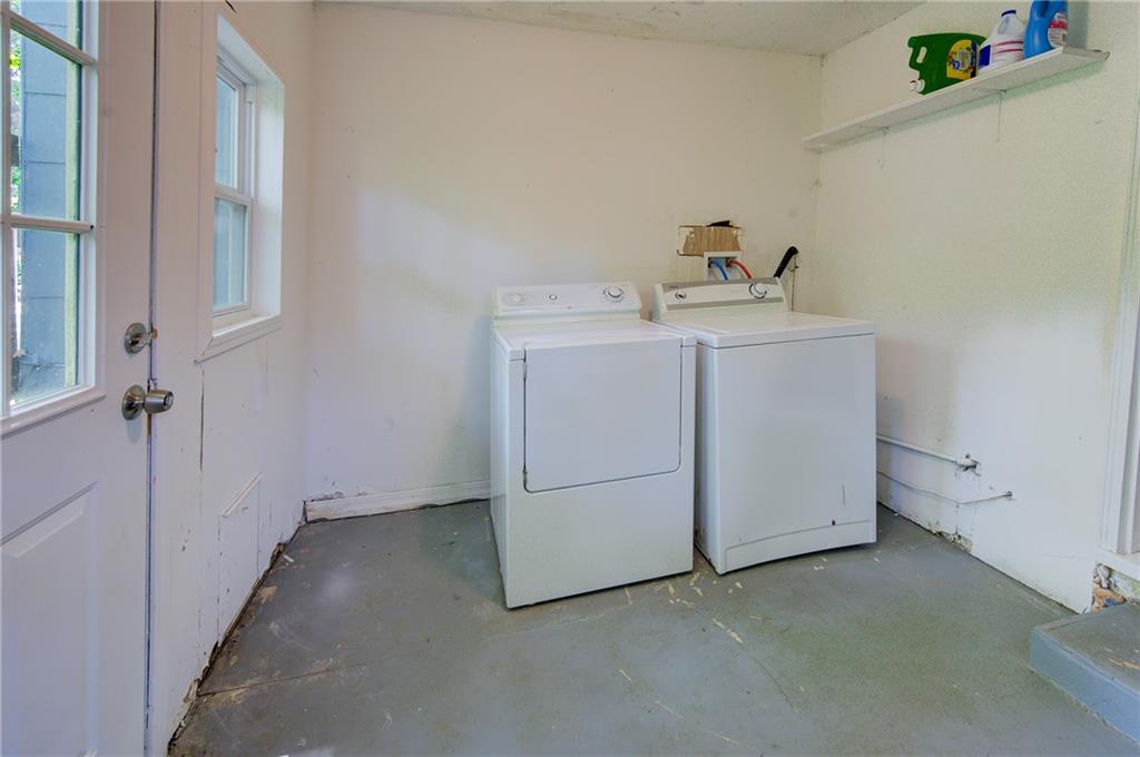 5519 NW Meadowvale Drive