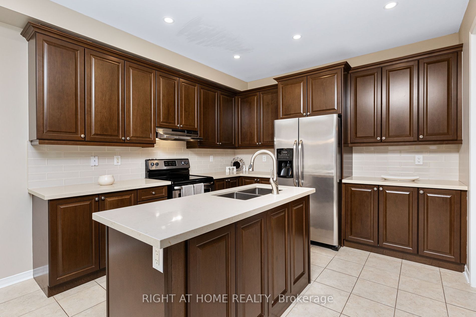 161 Niagara Tr