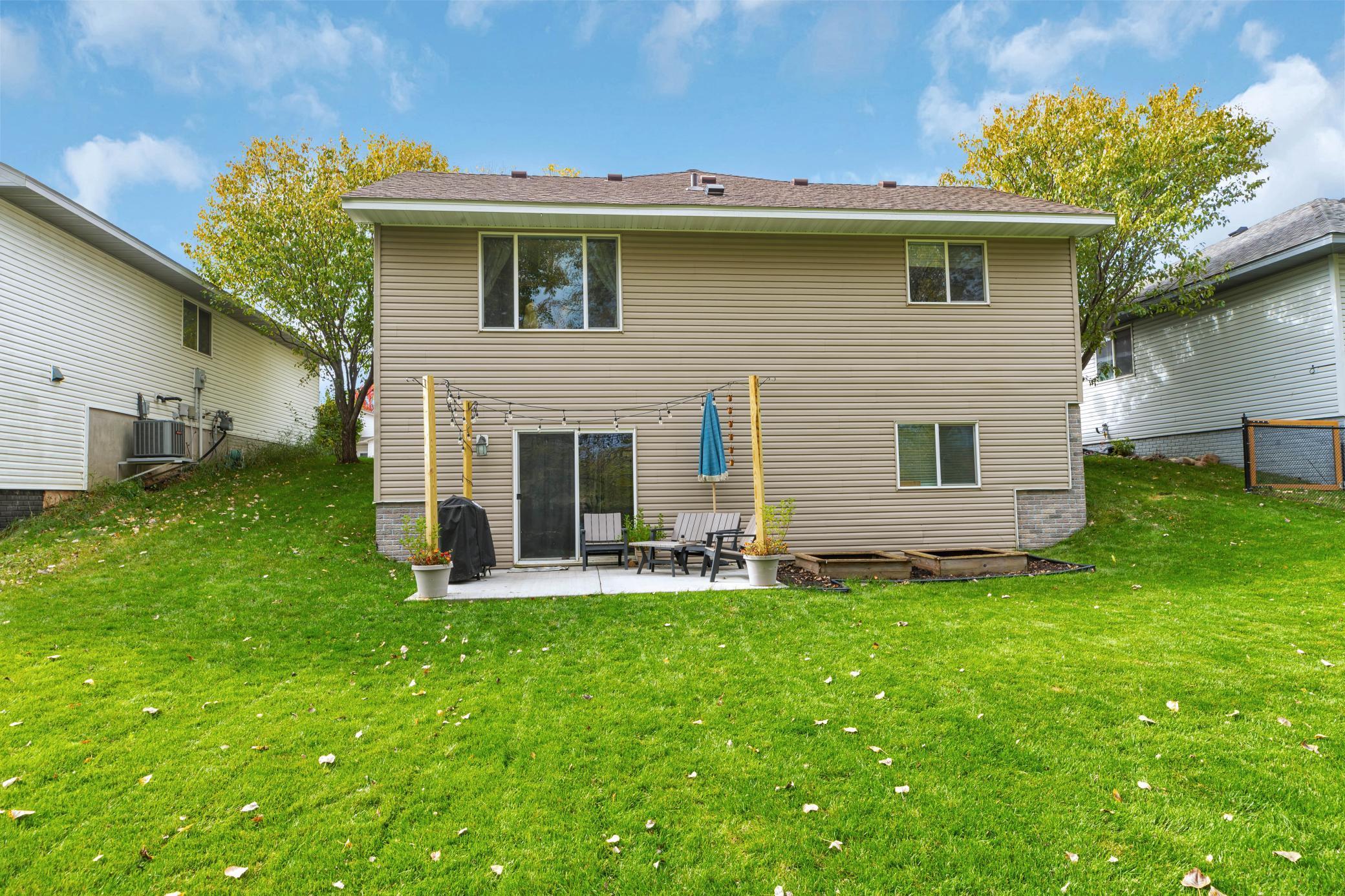 1206 Leo Lane