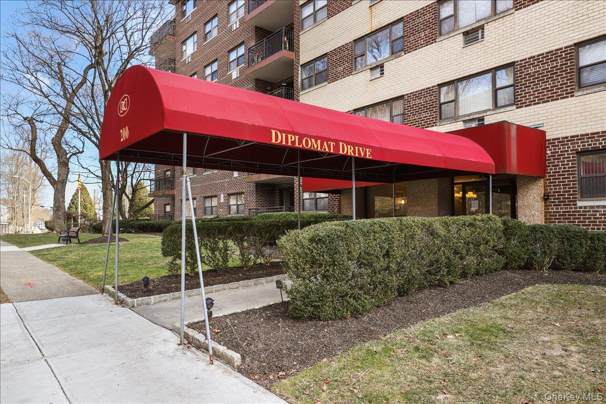 Welcome to this beautiful 2 bedroom 2 Full bath corner unit, unit filled with incredible natural sunlight. With seprate Den/home Office Large open space with balcony off the living room. Convenient same-floor laundry. Ideally situated within walking distance to town, shopping, a variety of restaurants, and the Metro-North train station. Just minutes from the Saw Mill Parkway, I-684, and the Taconic State Parkway - perfect for commuters. Residents enjoy a full range of amenities, including indoor and outdoor pools, a fitness room with sauna, gym, basketball courts, a playground, and a serene community garden. Ample guest parking available for visitors! *You can apply for a second parking spot and/or street parking adjacent from the building* *Optional extra storage available! Building Requirements: FICO score 740+, DTI