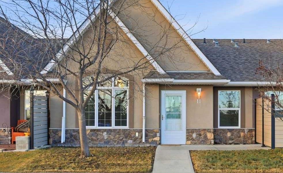 24 River Heights View 11