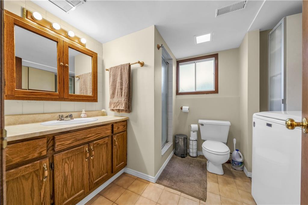 3929 Vineyard Crescent