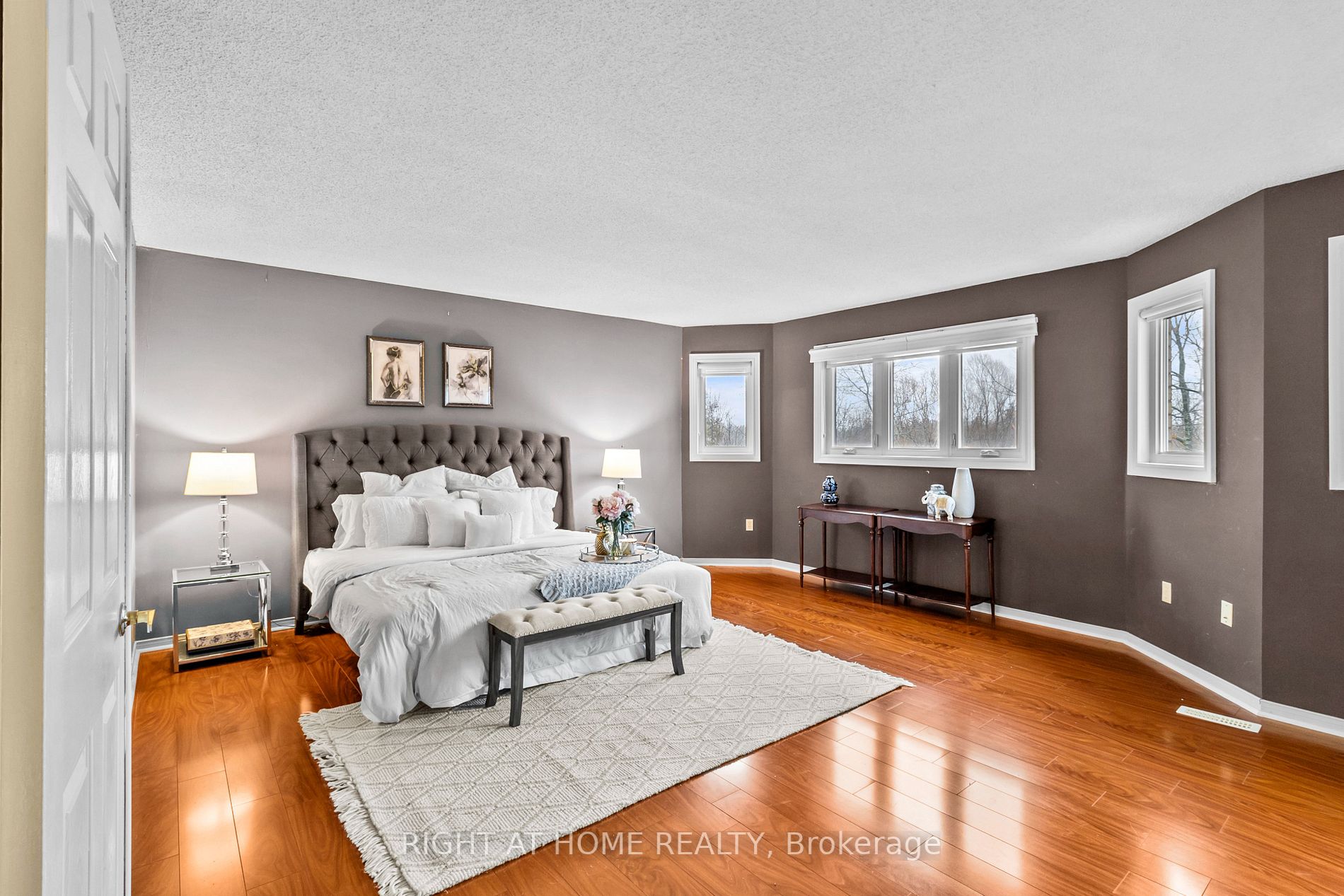 27 Brunton Cres