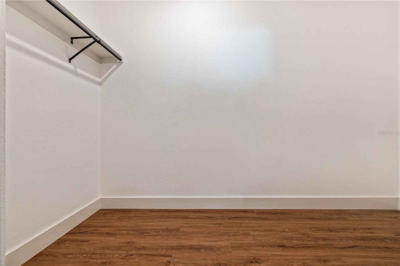 2727 W Chestnut Street