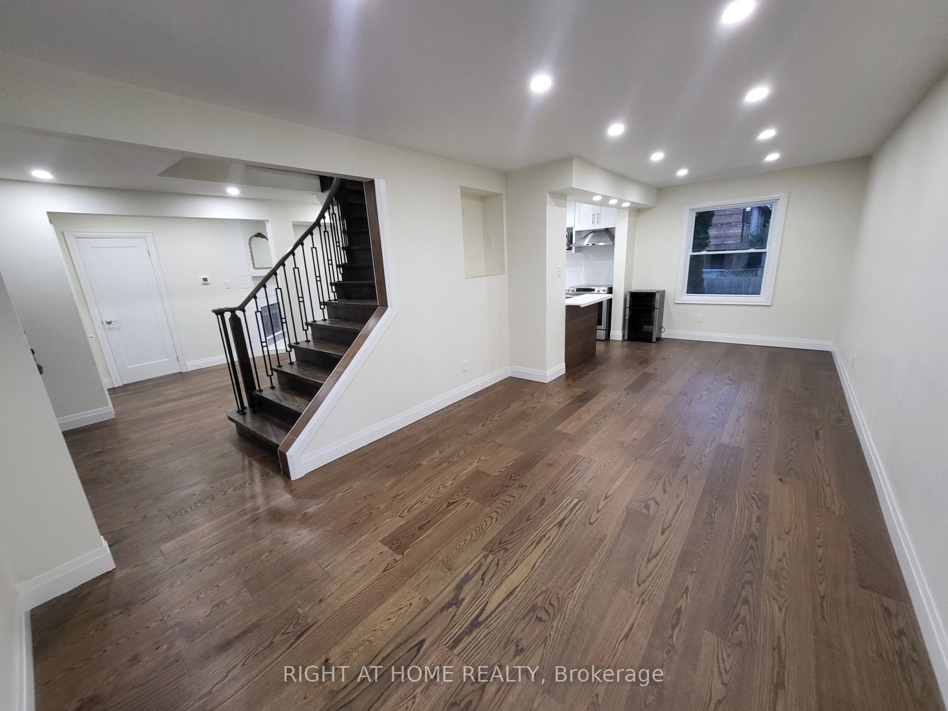 247 Hickling Tr