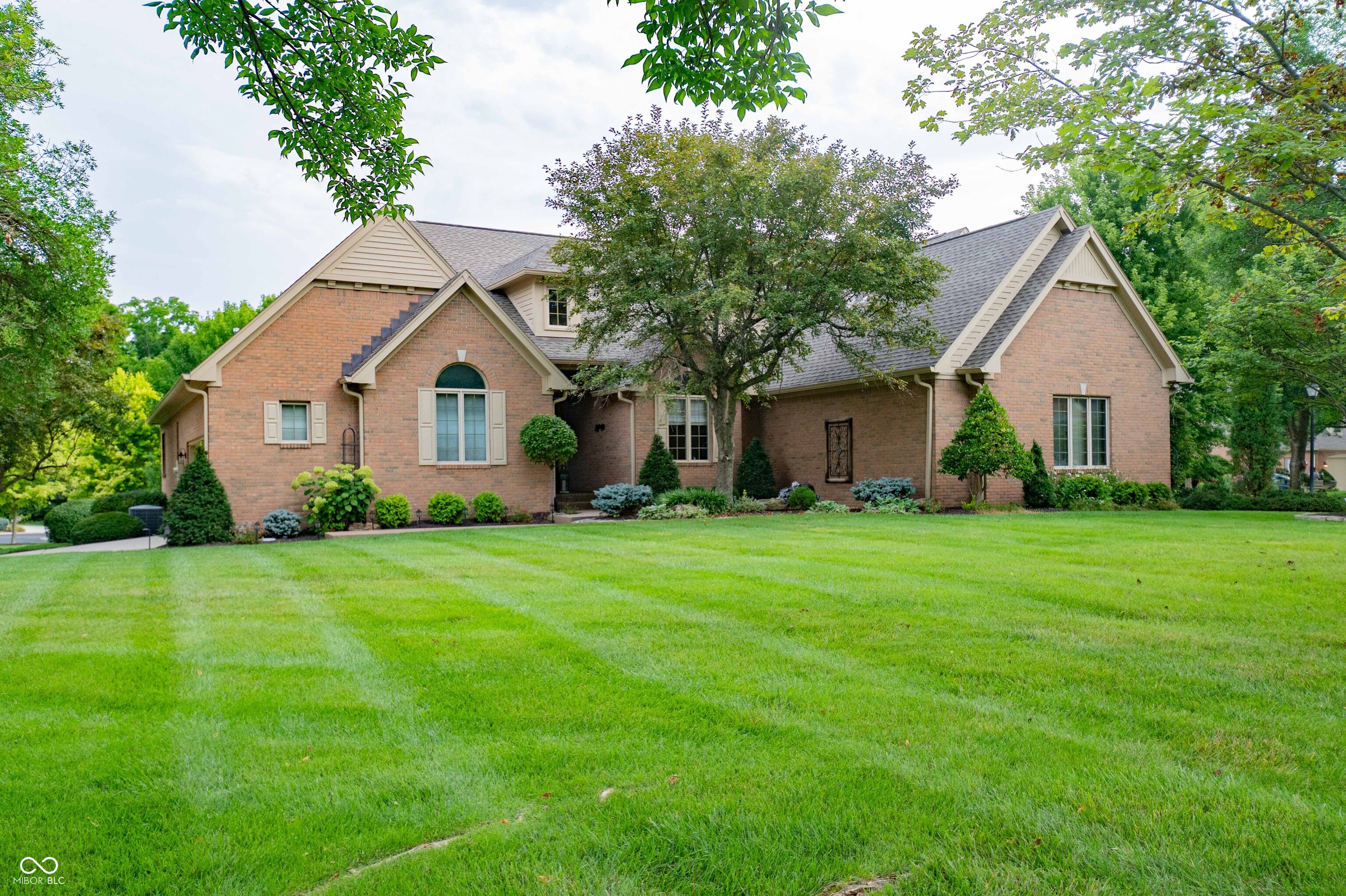1851 Broadleaf Court