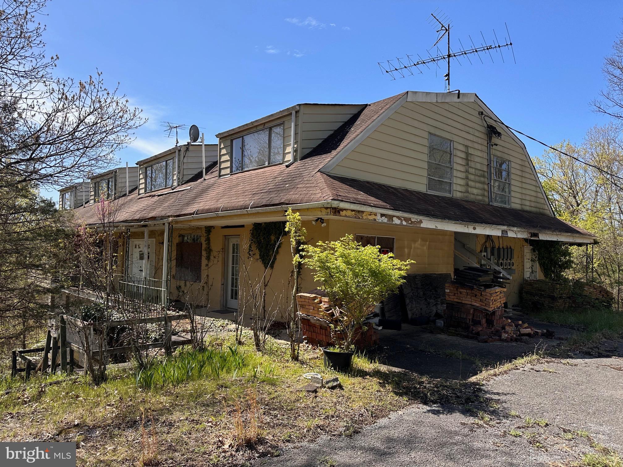 281 Misty Ln  