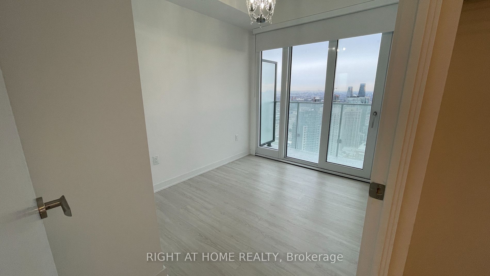 3883 Quartz Rd 4104