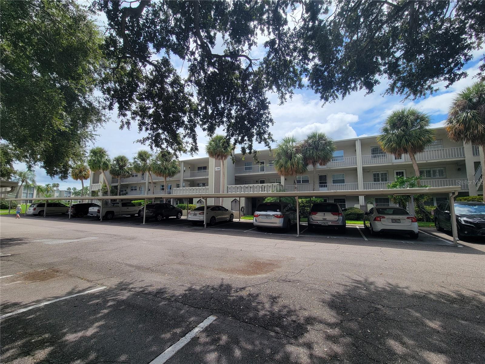 Beautiful Heather Lakes – Pond View Condo! Move in AS IS or renovate to your taste! This spacious 1 bedroom, 1 bathroom condo is located on the top floor in the quiet rear of Heather Lakes, a desirable 55+ community. Enjoy peace of mind with a new A/C, new building roof, completed SIRS & Milestone inspections, and fully funded reserves. Relax on your screened patio overlooking the pond and fountains—perfect for morning coffee or evening cocktails. The unit sits conveniently across from the elevator with an extra-wide catwalk for easy access.
Community amenities include: Covered parking & ample guest parking. Heated pool & fitness center. On-site manager. Friendly neighbors & social atmosphere
The location can’t be beat! Just 1 mile to vibrant downtown Dunedin with dining, shopping, and community events (including Toronto Blue Jays Spring Training). Next door you’ll find 10 lighted pickleball courts. Only minutes away from Clearwater Beach, Caladesi & Honeymoon Island, TPA & PIE airports, hospitals, major sports venues, and endless entertainment, restaurants and shopping.
Must own for 1 year before leasing (minimum 4 months). No pets permitted.