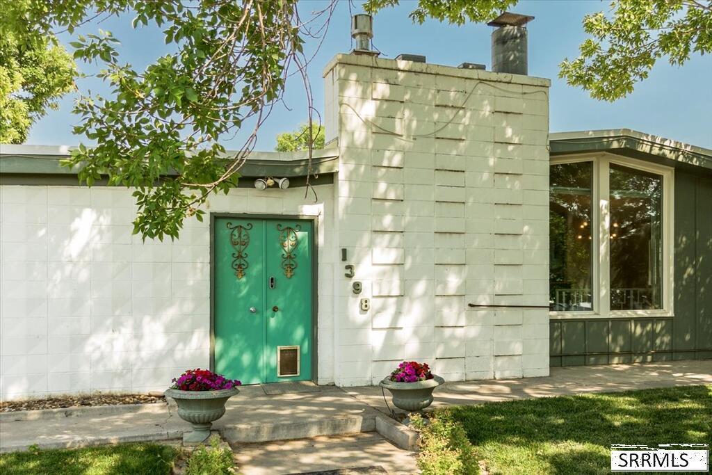 1398 Santa Anita Avenue