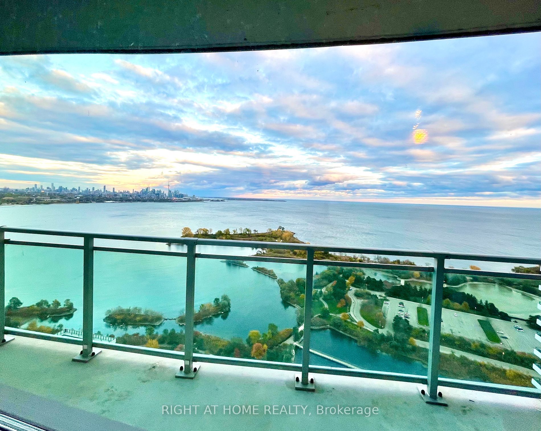 33 Shore Breeze Dr 3409