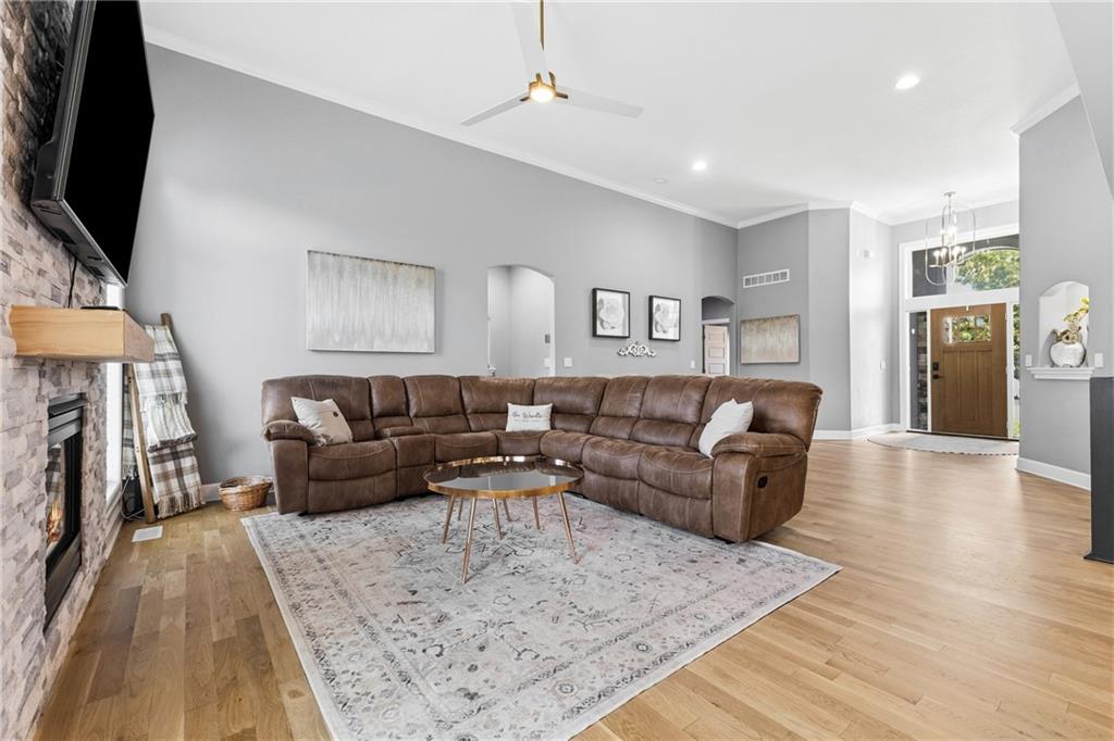 10512 N Euclid Avenue