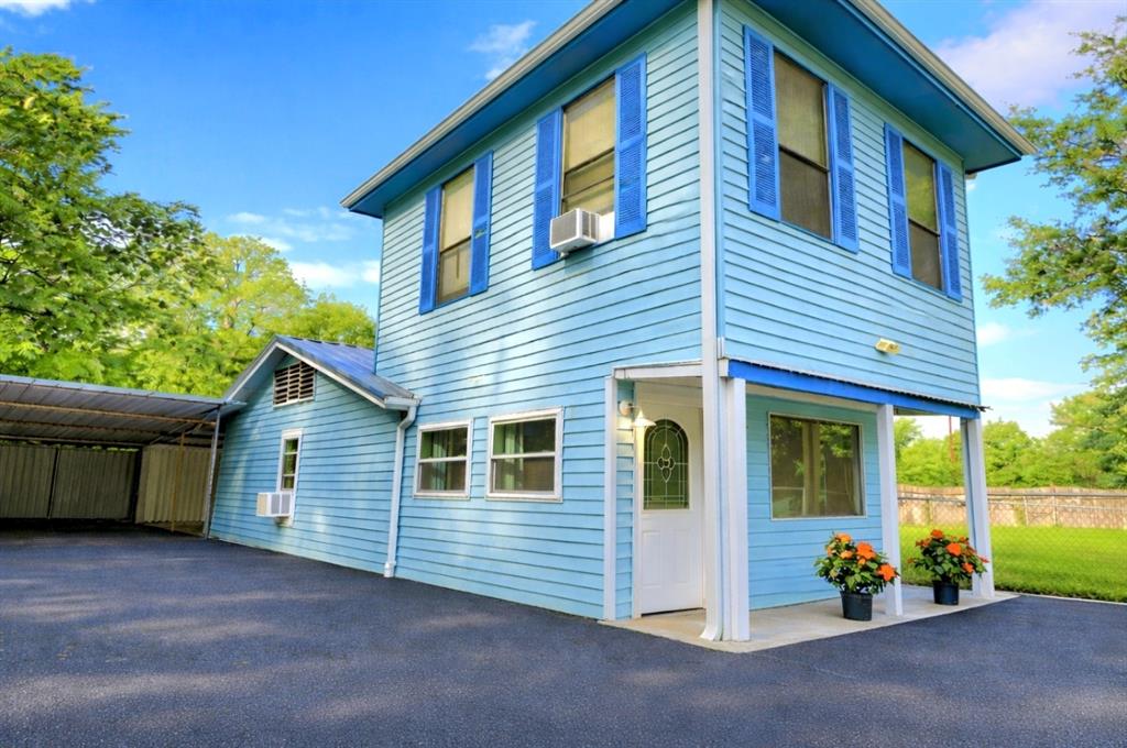 389 Hillcrest Circle