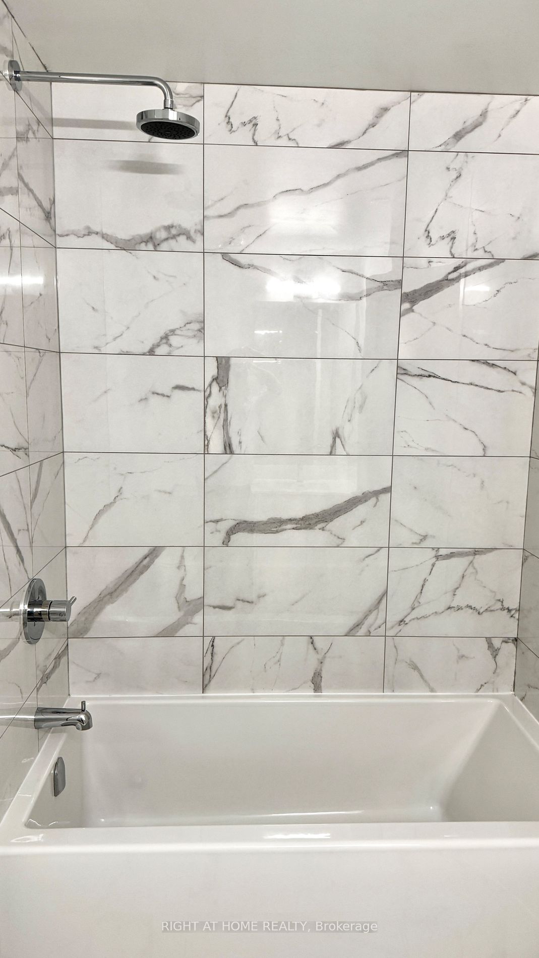 181 E Sheppard Ave 419