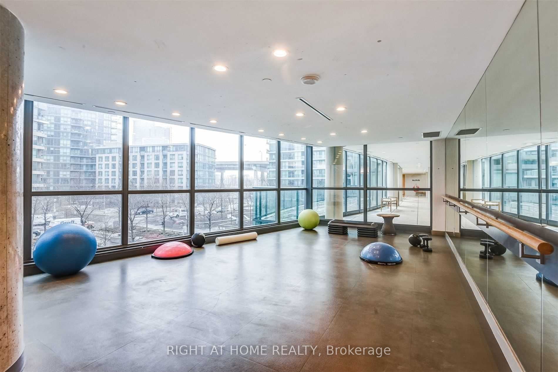 209 Fort York Blvd 665