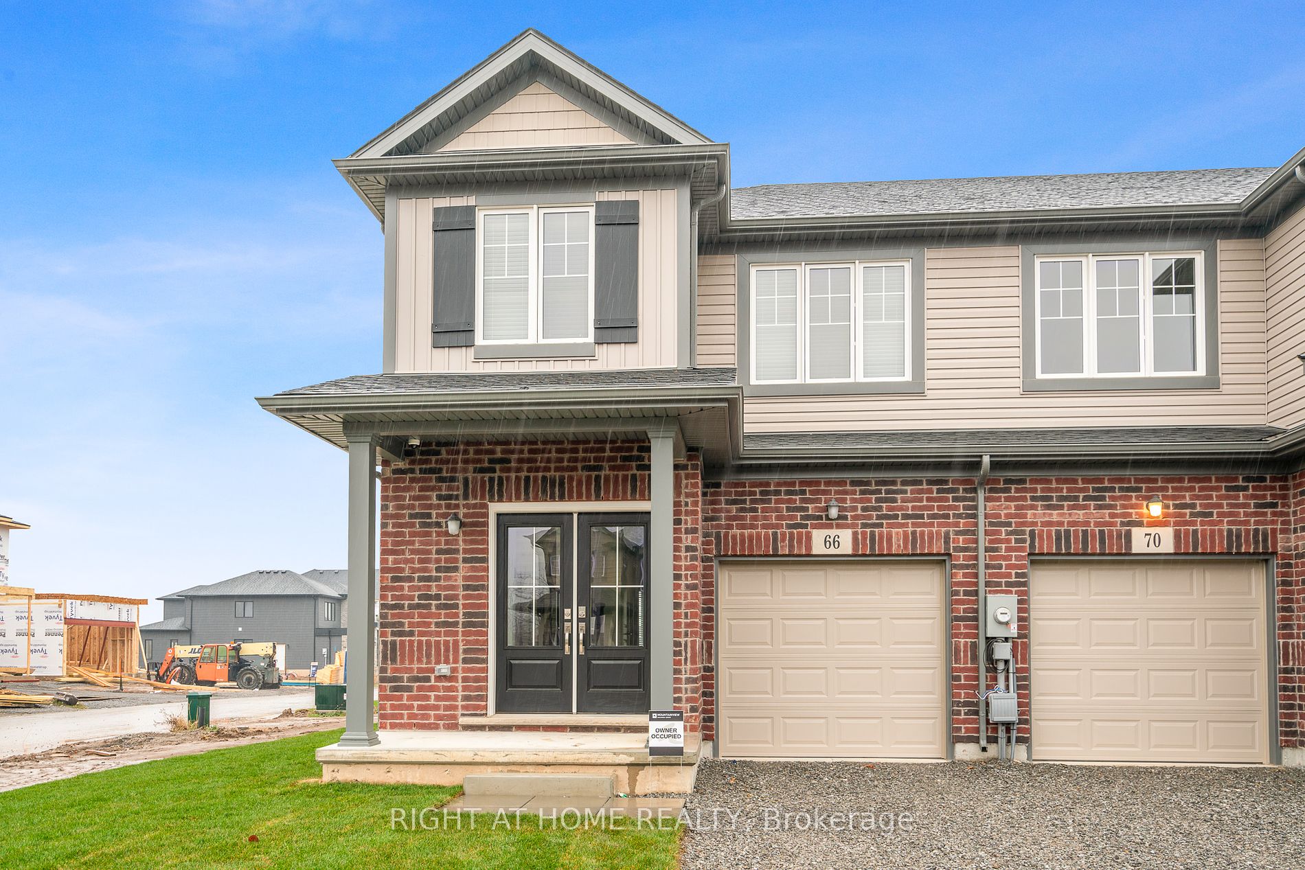 66 Alicia Cres