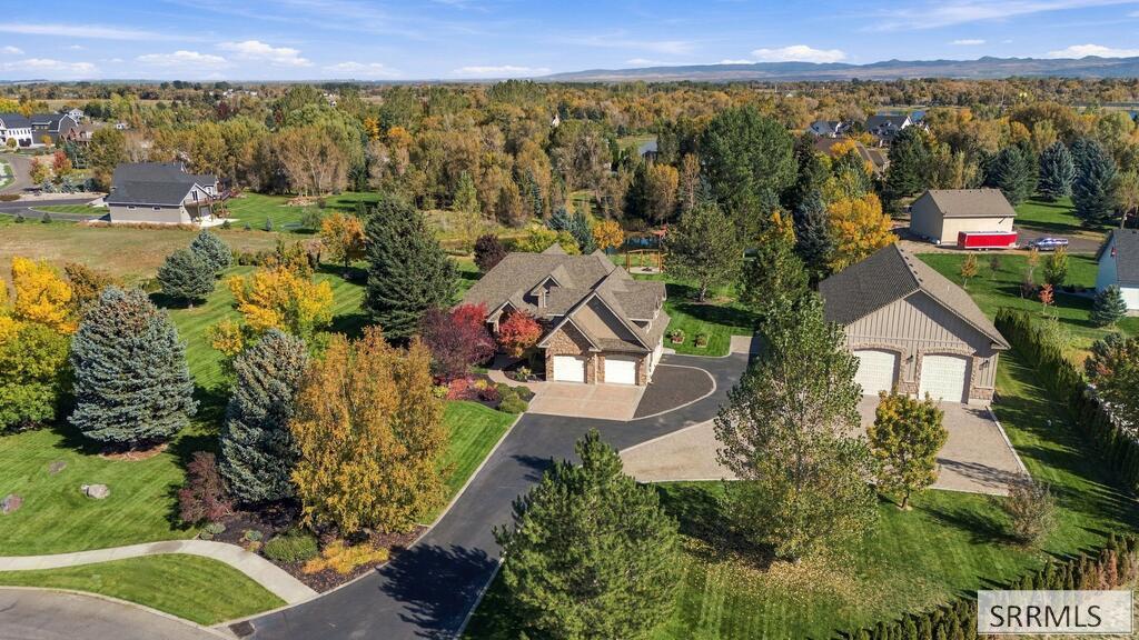 516 N Waterstone Drive