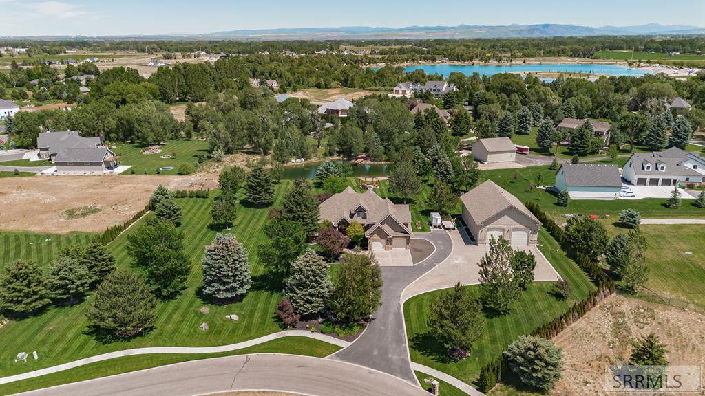 516 N Waterstone Drive