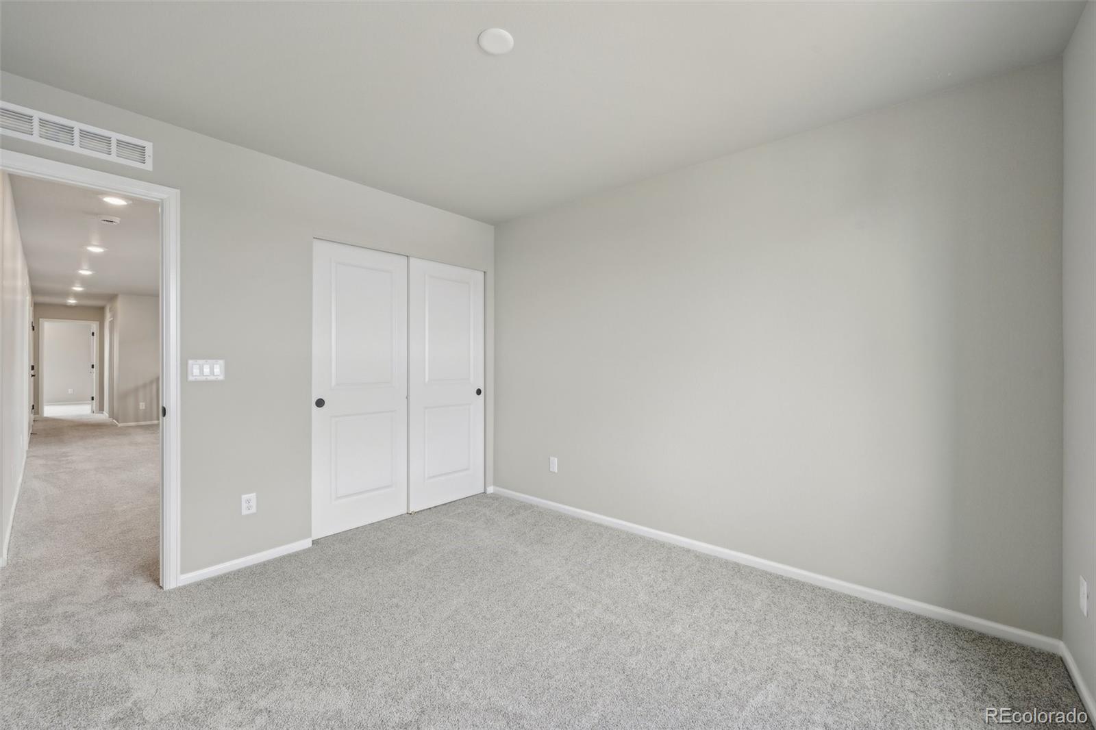 8779 Whiteclover Street