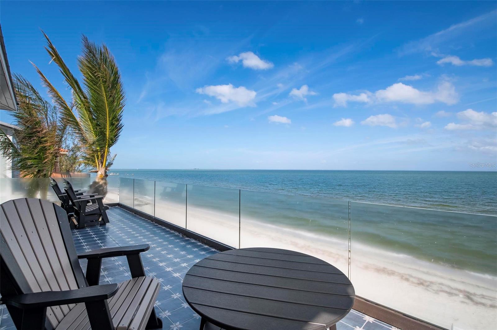 915 N Shore Drive