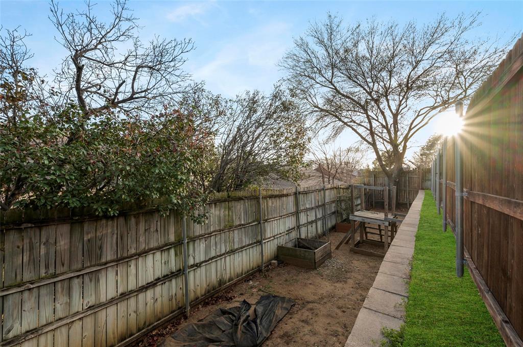 1819 Sandalwood Lane