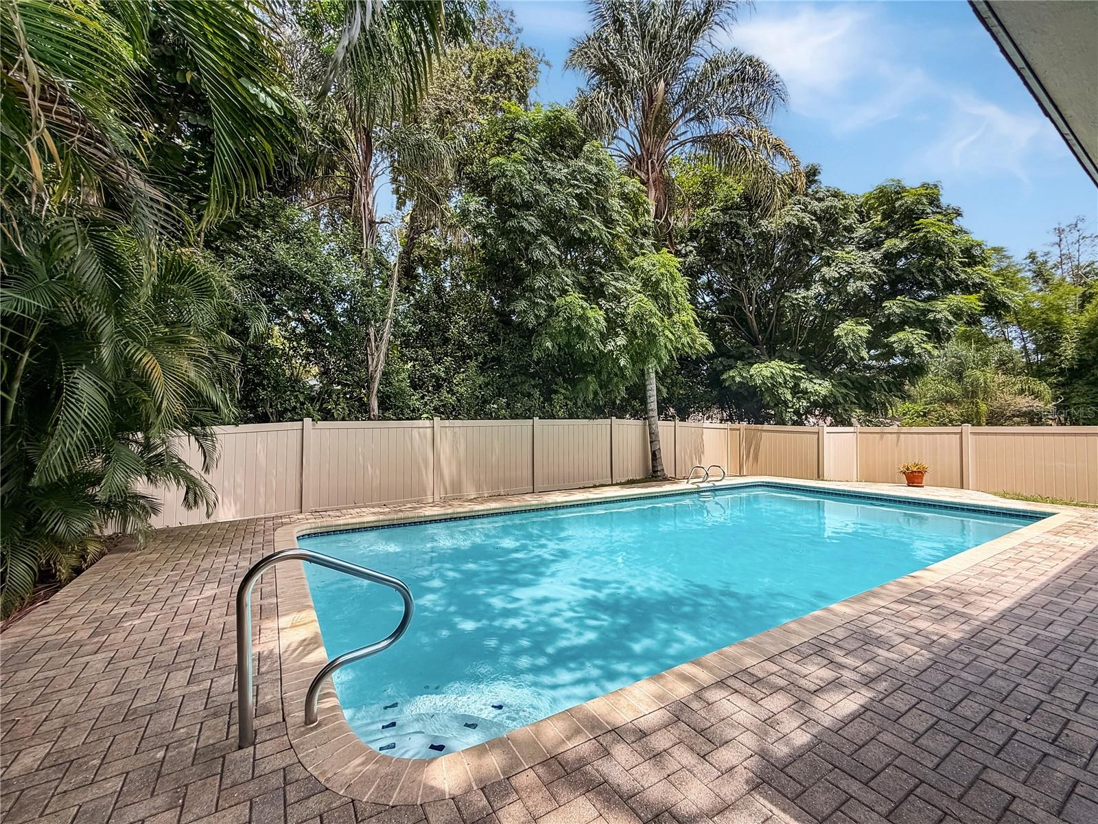 1011 Winding Oaks Drive