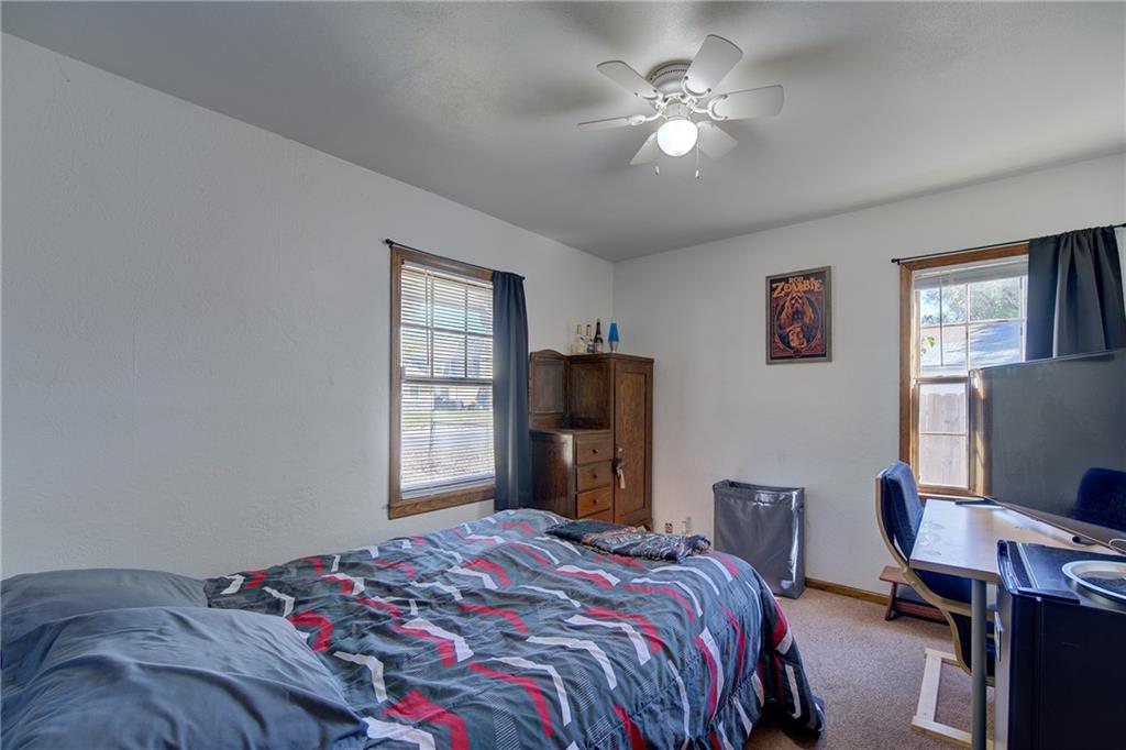 1213 E Fredrickson Drive