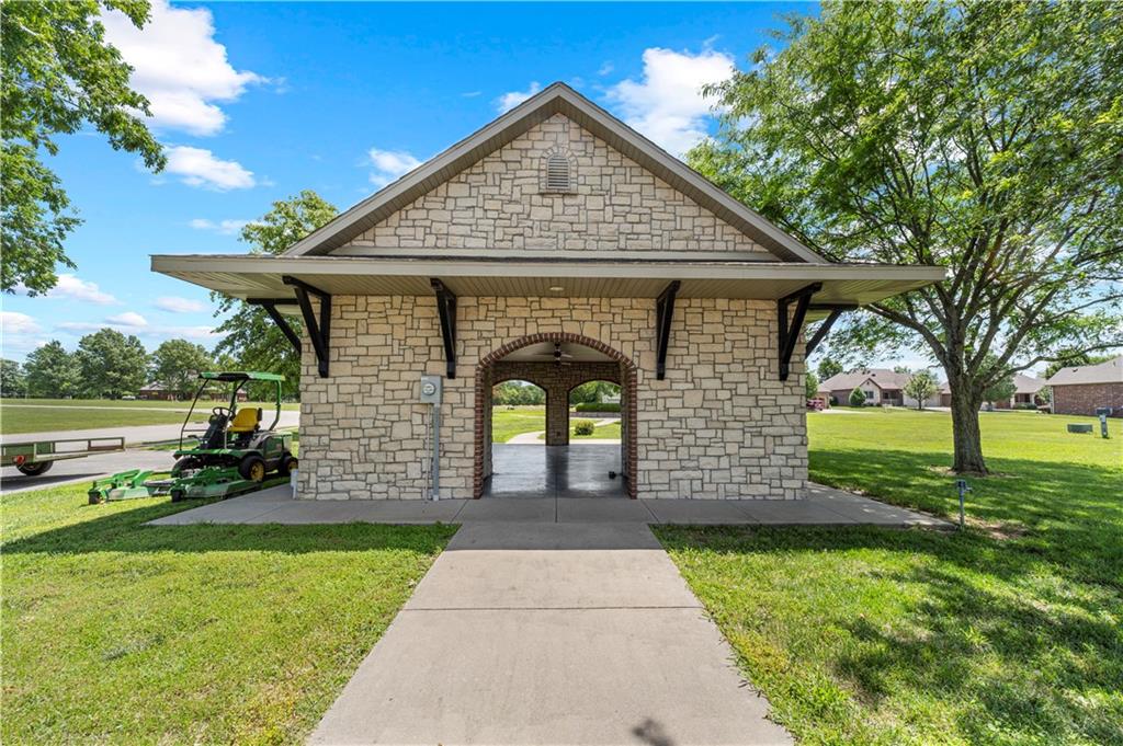 2255 Stonegate Drive