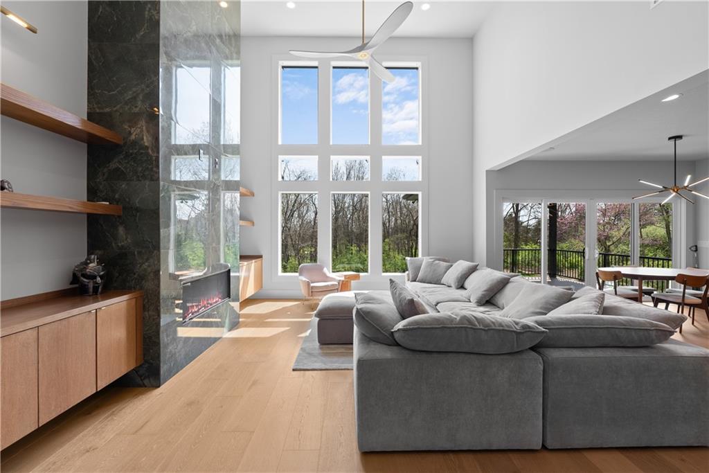 4 Broken Arrow Court