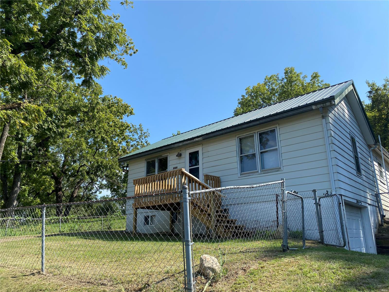 2403 Lilly Street