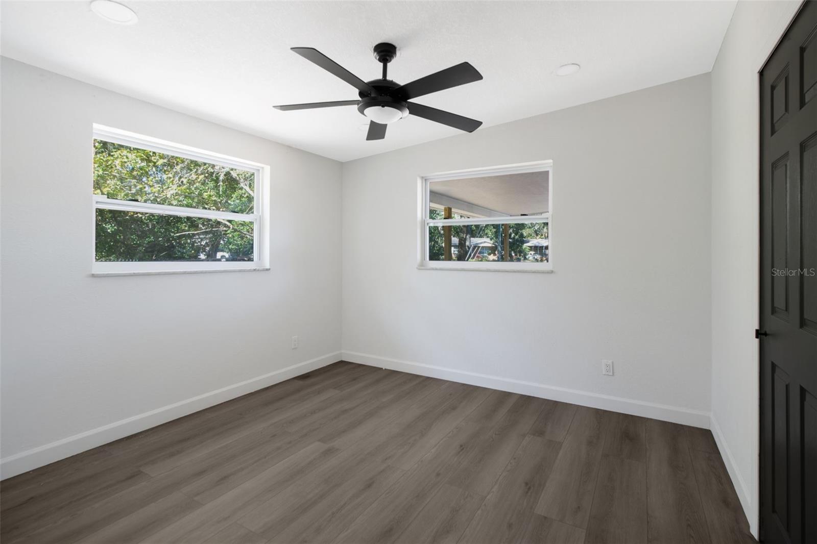 1217-1219 Lakeside Drive
