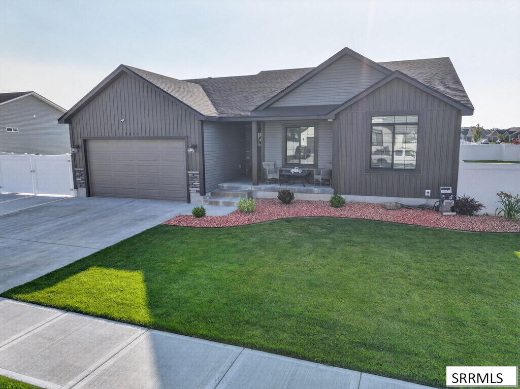 5876 Cedarwood Lane