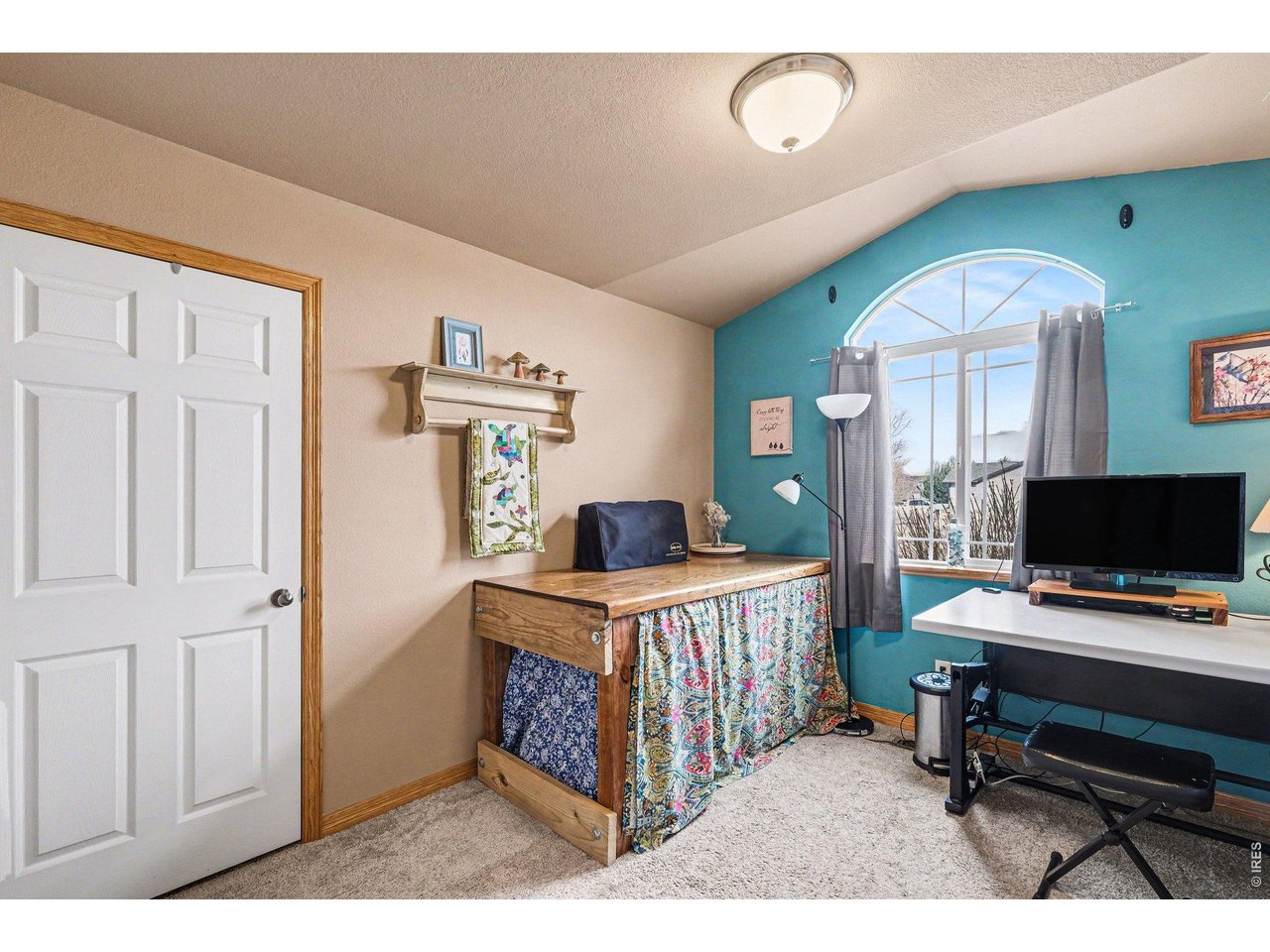 8781 Flaming Arrow Ave