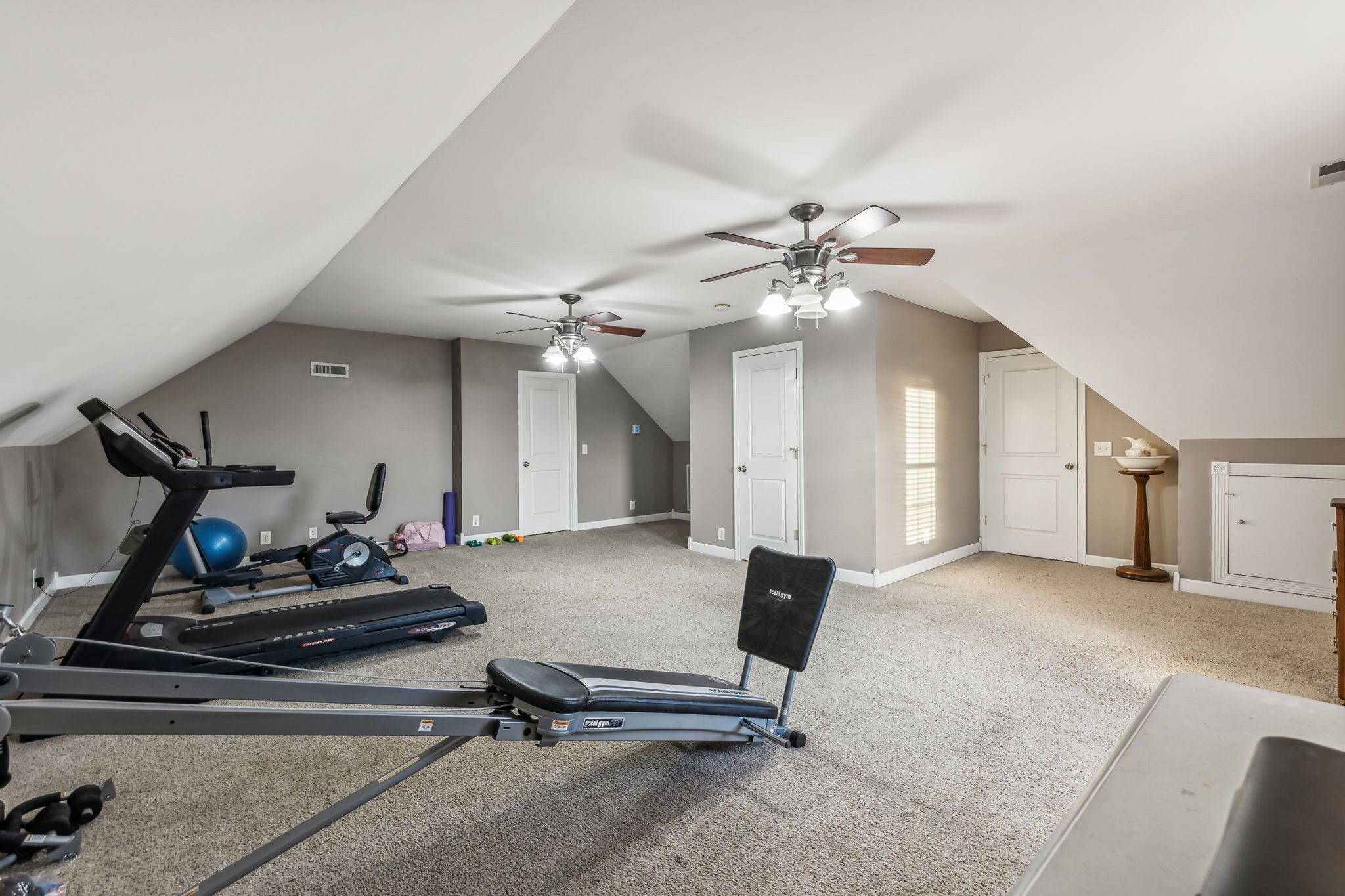 5881 Highway 31 W