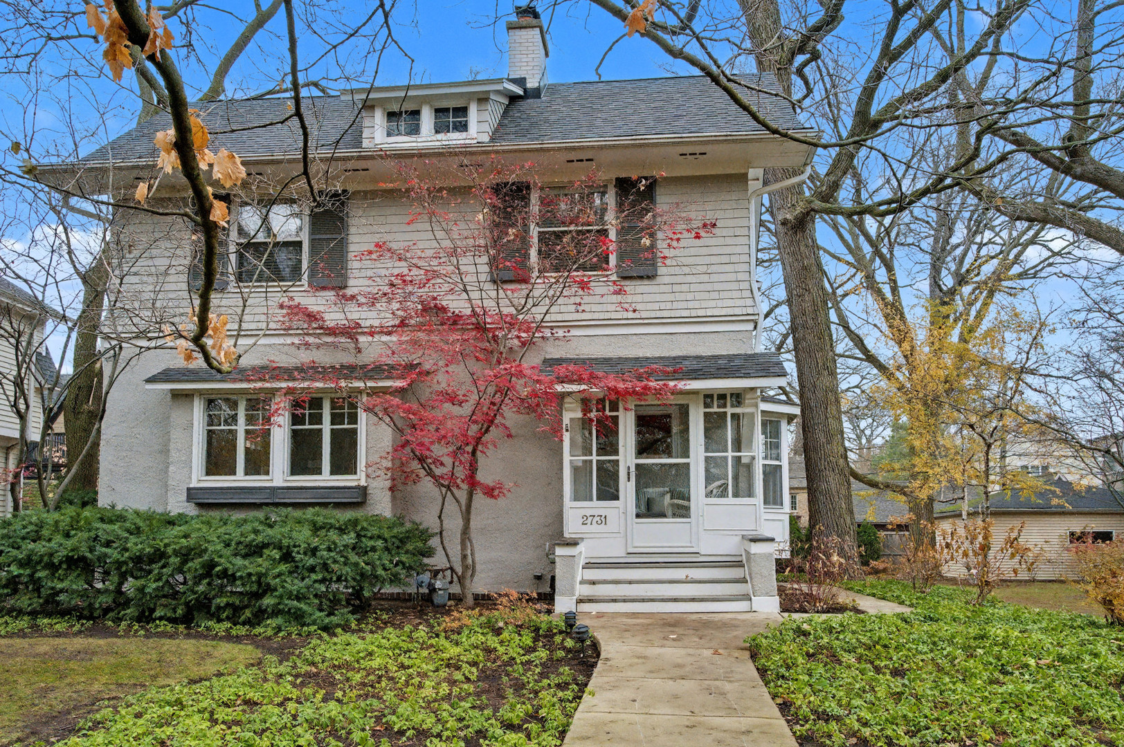 Fabulous 4 bedroom home on Park Place-one of Evanston's most coveted streets. Set on a lot and a half, this move-in ready home is on the market for the first time in almost 30 years. The spacious and welcoming living room has a wood-burning fireplace. Separate dining room with a large bay window. Renovated in 2015, the kitchen has 42" white wood cabinet and stainless-steel appliances. It is open to the breakfast/family room and looks out over the expansive back yard. The 2nd floor features a primary suite with a private bathroom. Three more bedrooms and a hall bathroom on this level.  Storage, utility and laundry rooms in the unfinished basement. Park Place has unique wide parkways where residents gather, volleyball and other sports are played, and block parties are held. Fabulous location: walk to Central Street shopping, dining and Metra train, Willard elementary school and multiple parks. Close to the "el" train, The Evans golf course, Lake Michigan and Northwestern University.