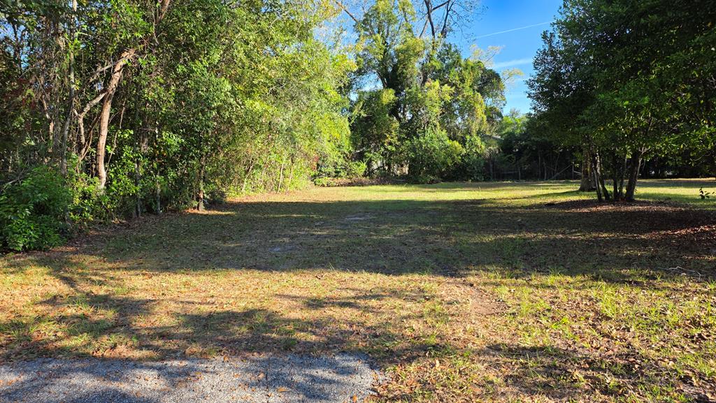 40'x120' residential lot, this property is ideal for those seeking to build their dream home or invest in Thomasville's thriving community. All essential utilities are already conveniently available at the site including water, sewer, and high-speed internet, ensuring a seamless construction experience and modern conveniences.