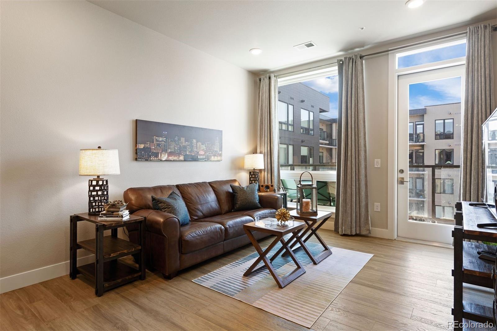 20 N Wilcox Street 621