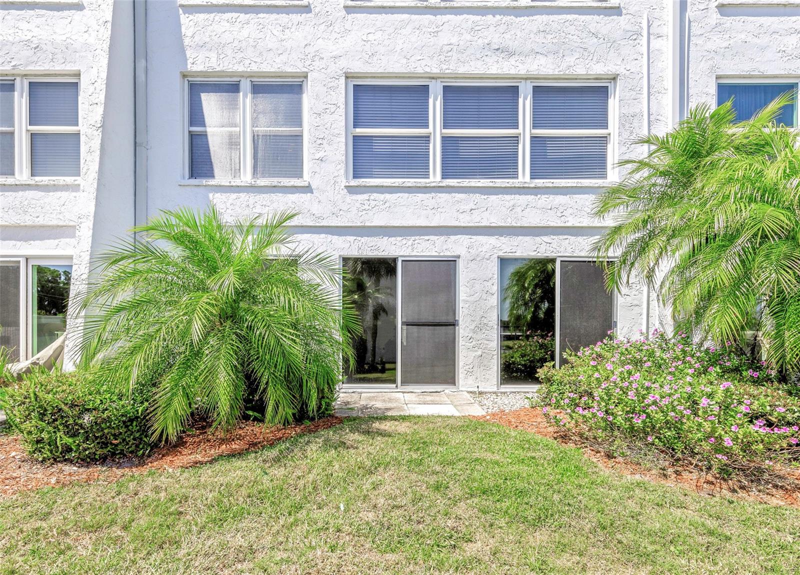 1655 S Highland Avenue I181
