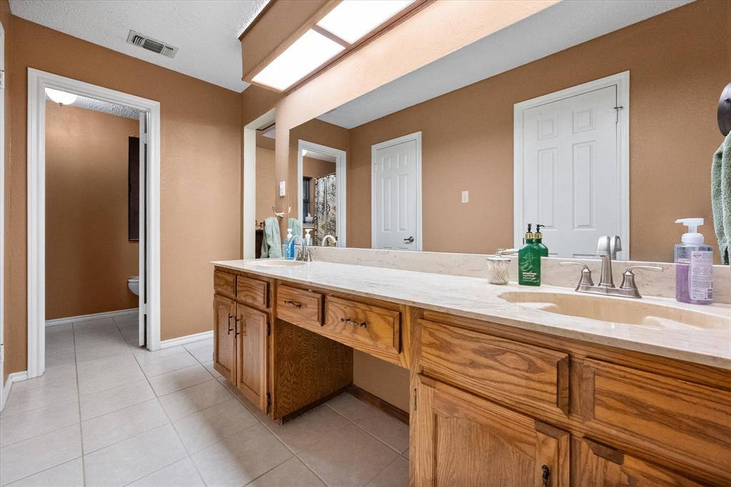 1504 Arrowhead Drive