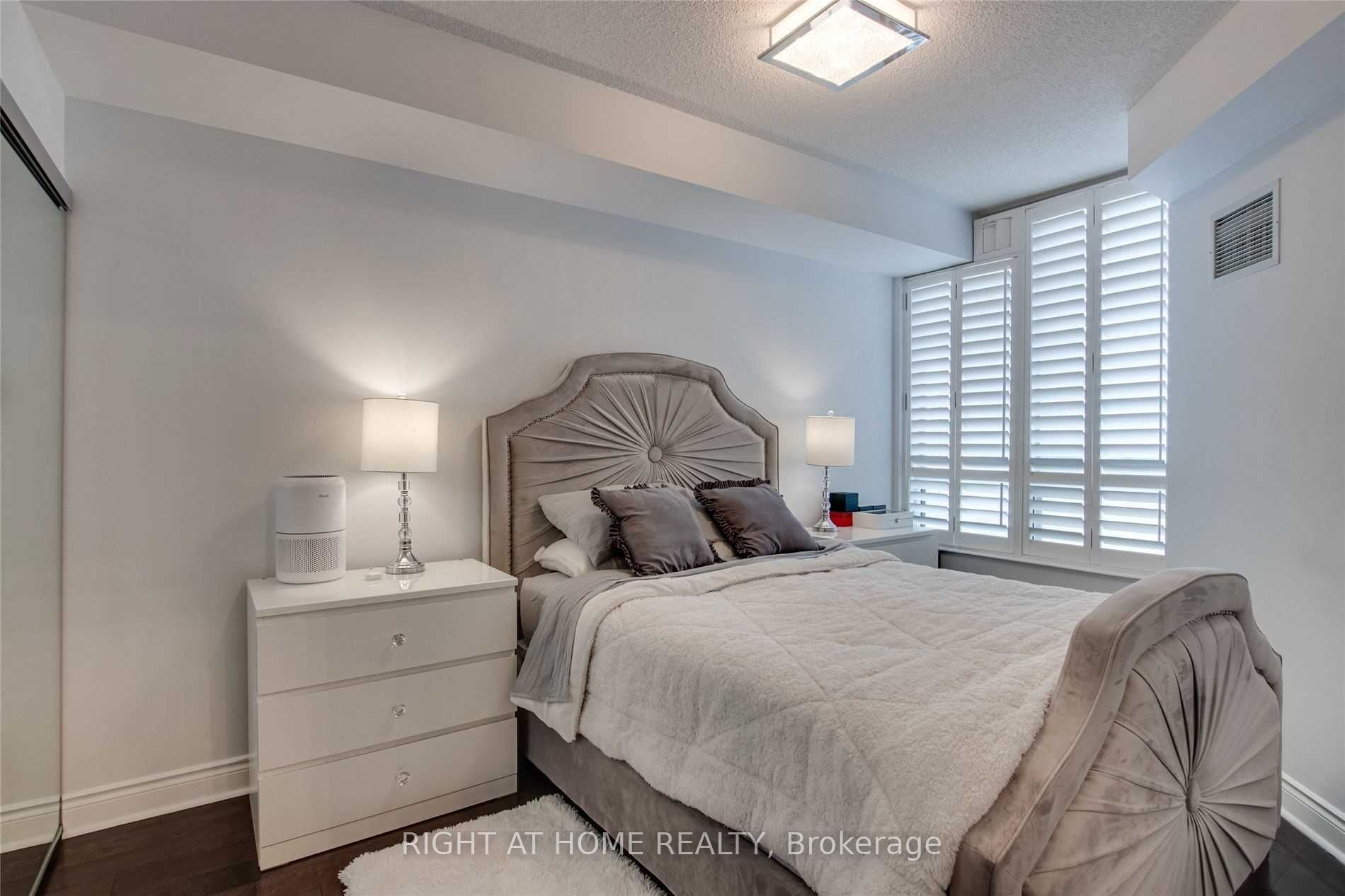 80 Harrison Garden Blvd 1428