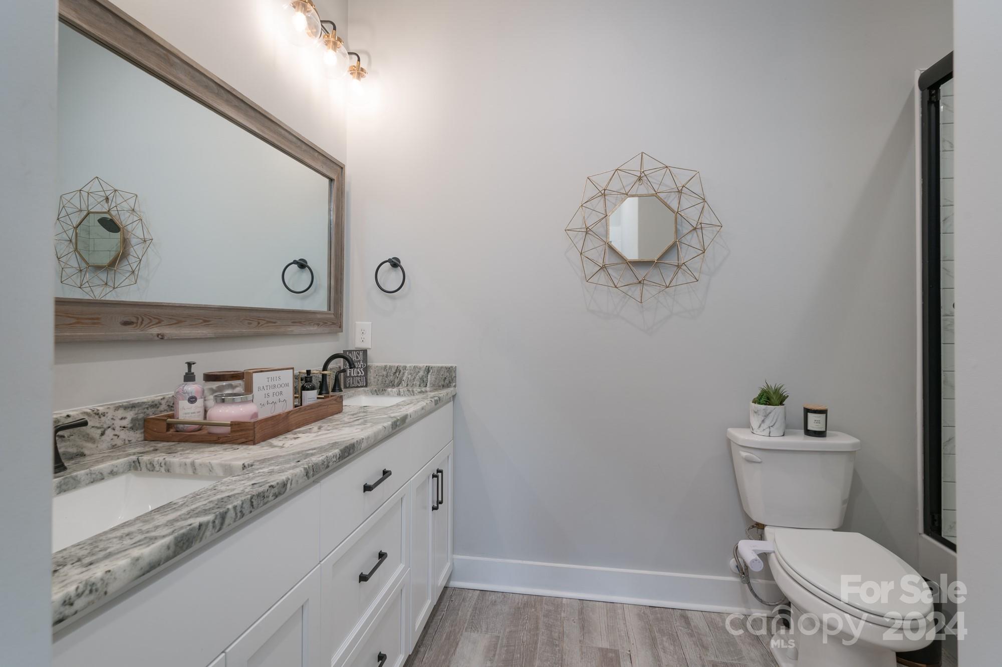 376 Landing Trail