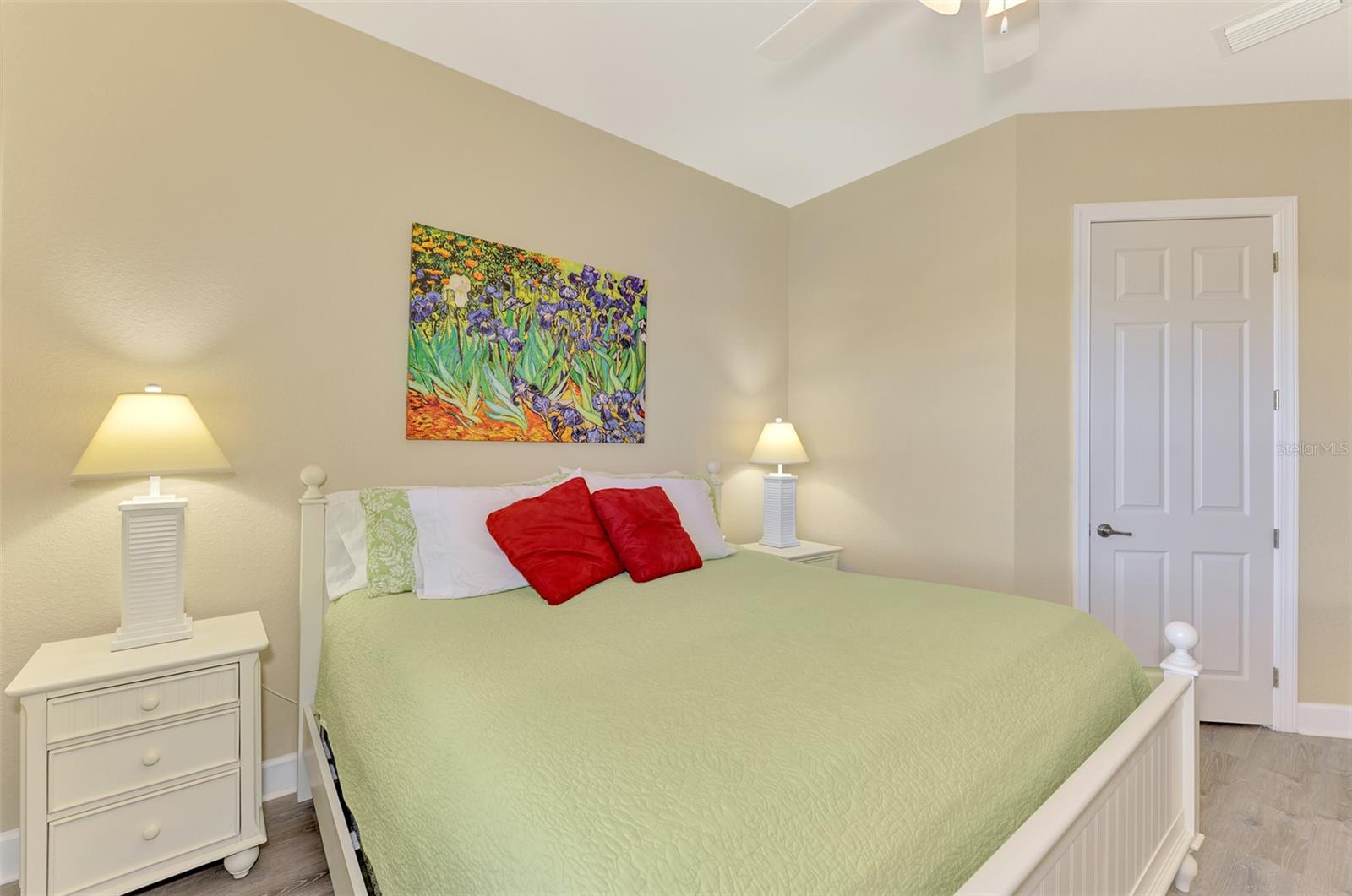 13091 Creekside Lane