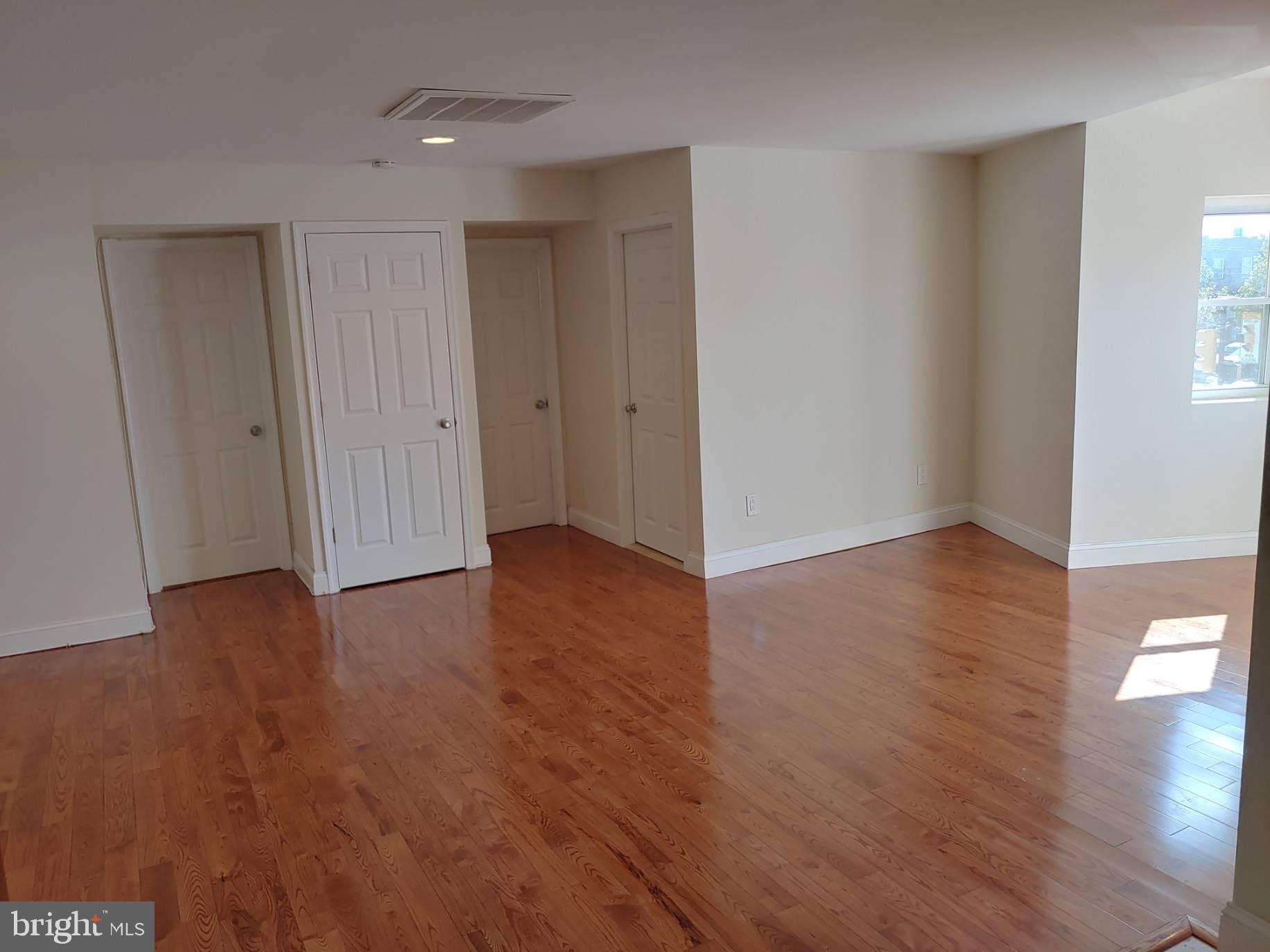 1749 W Passyunk Avenue 2