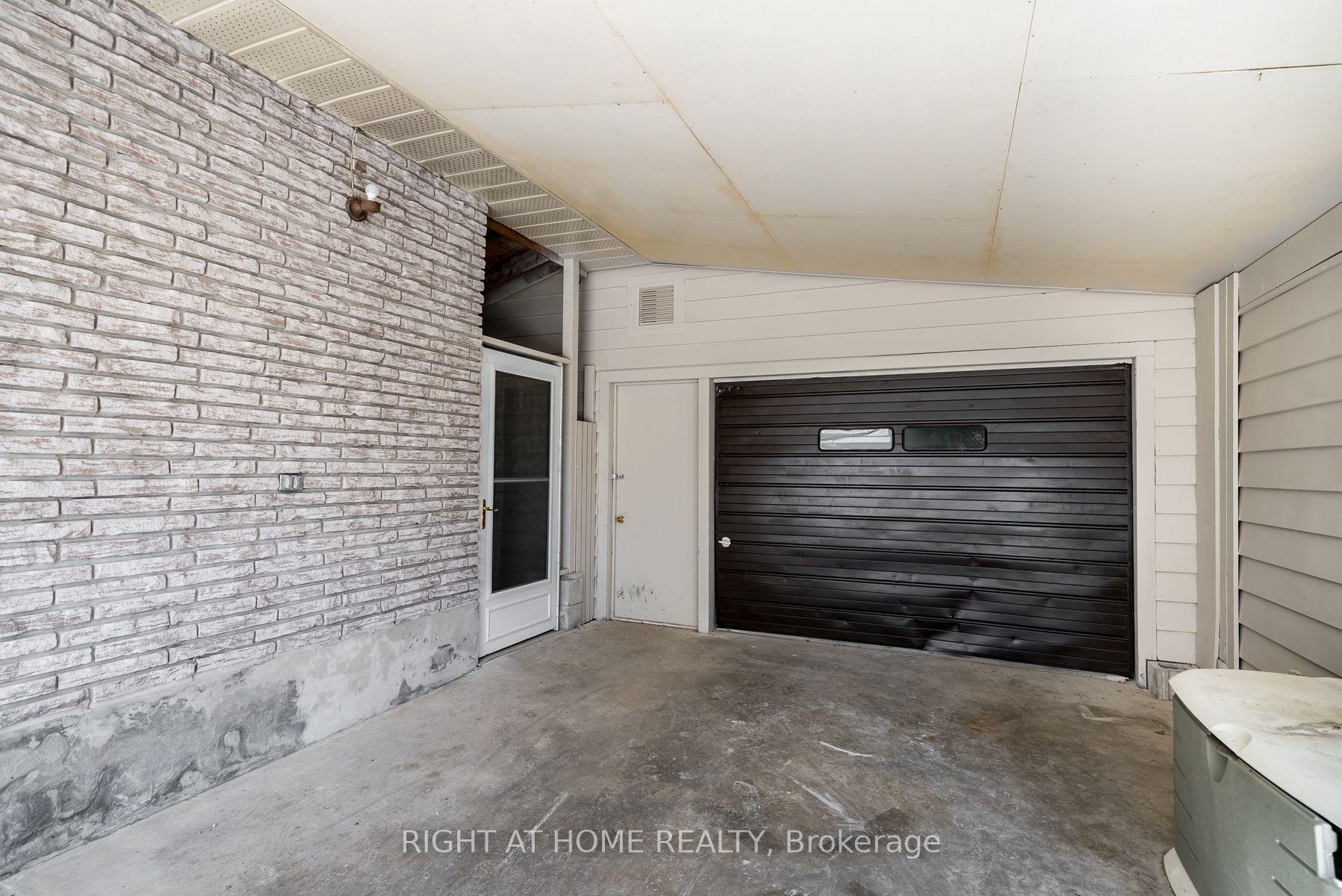 373 St. Joseph St