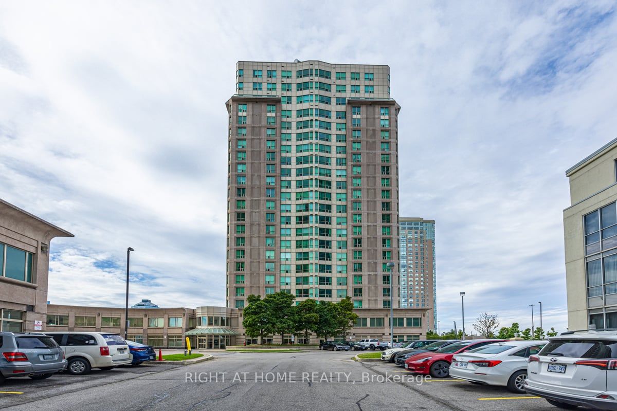 18 Lee Centre Dr 501