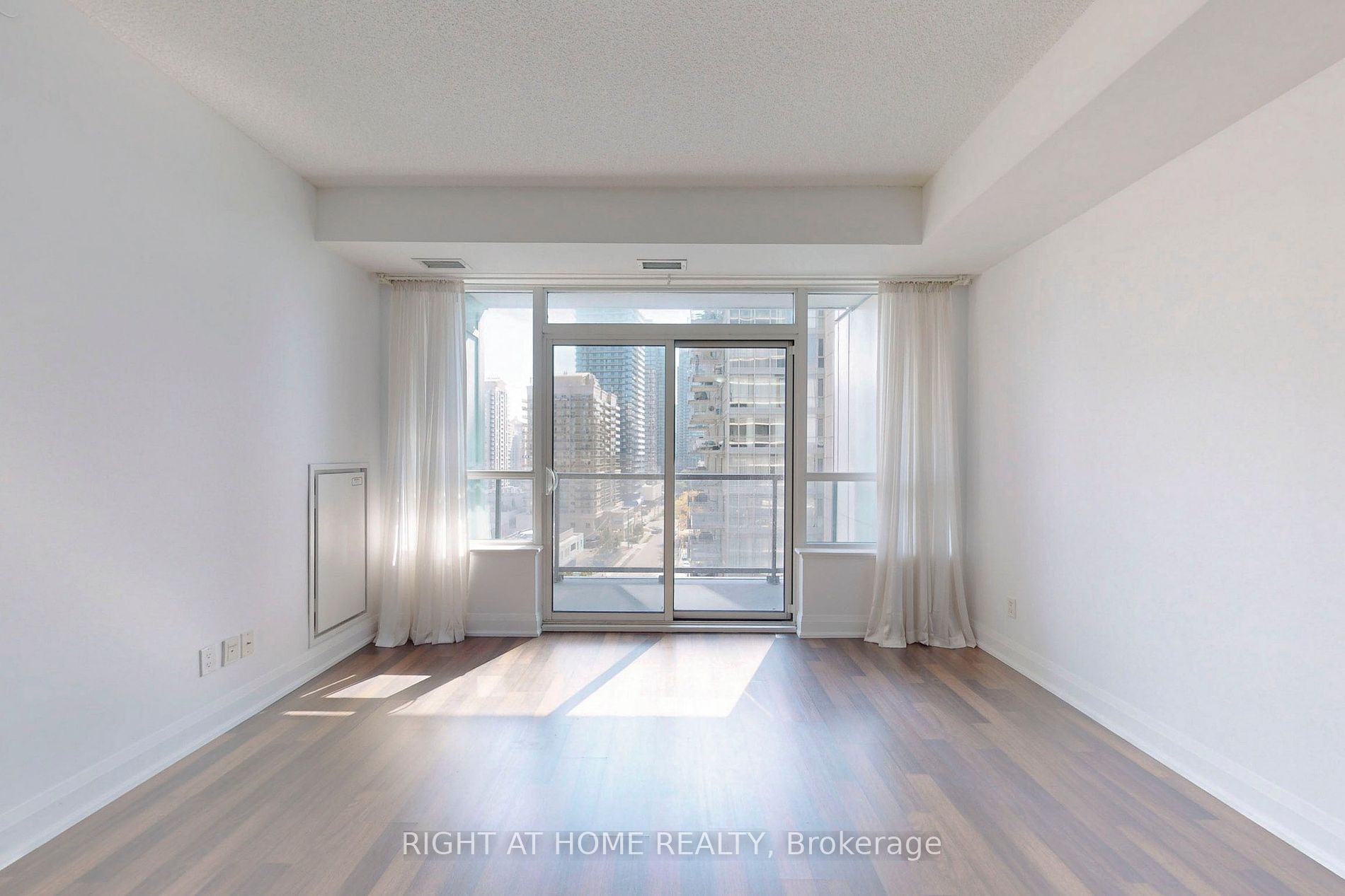 68 Canterbury Pl 902