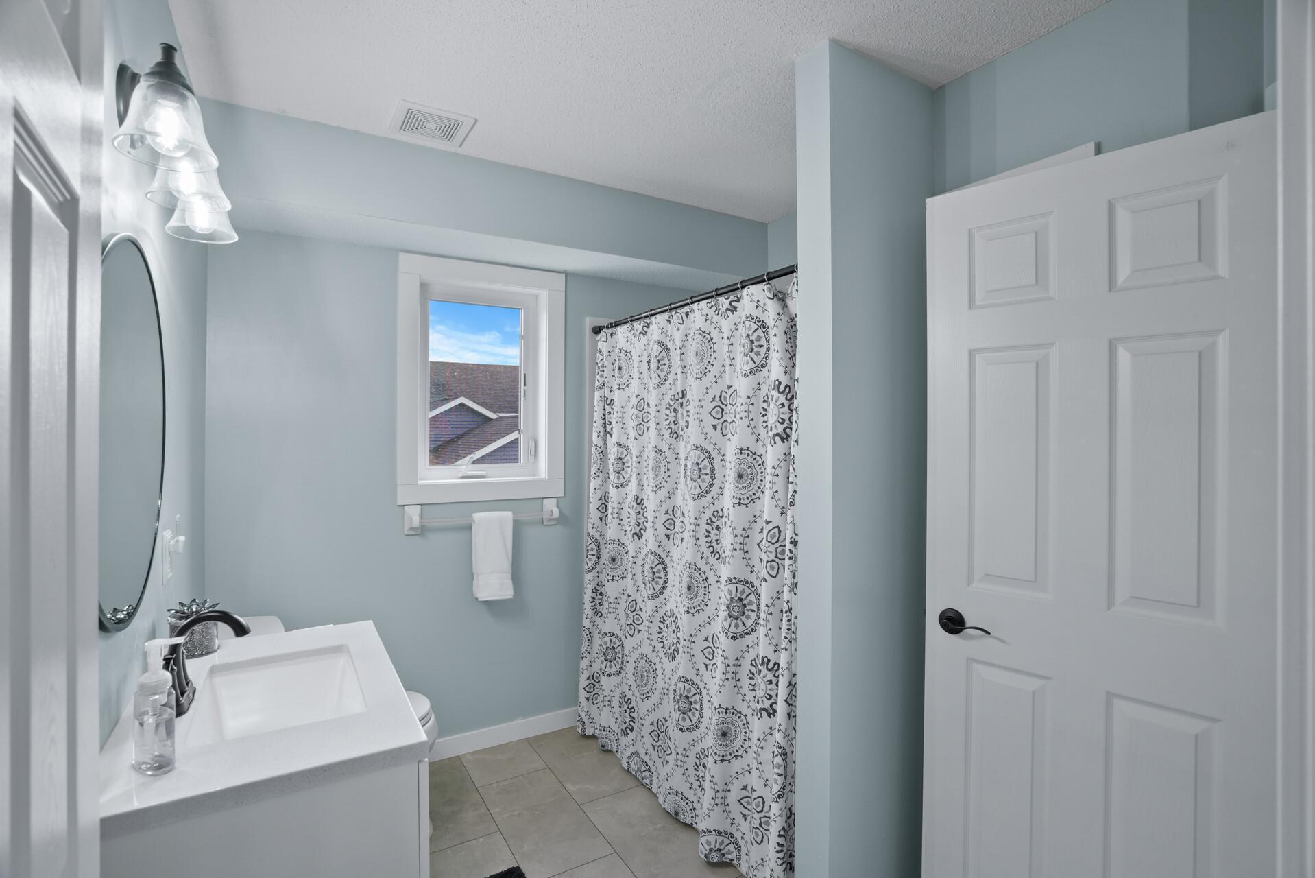 4967 Kaiser Avenue NE