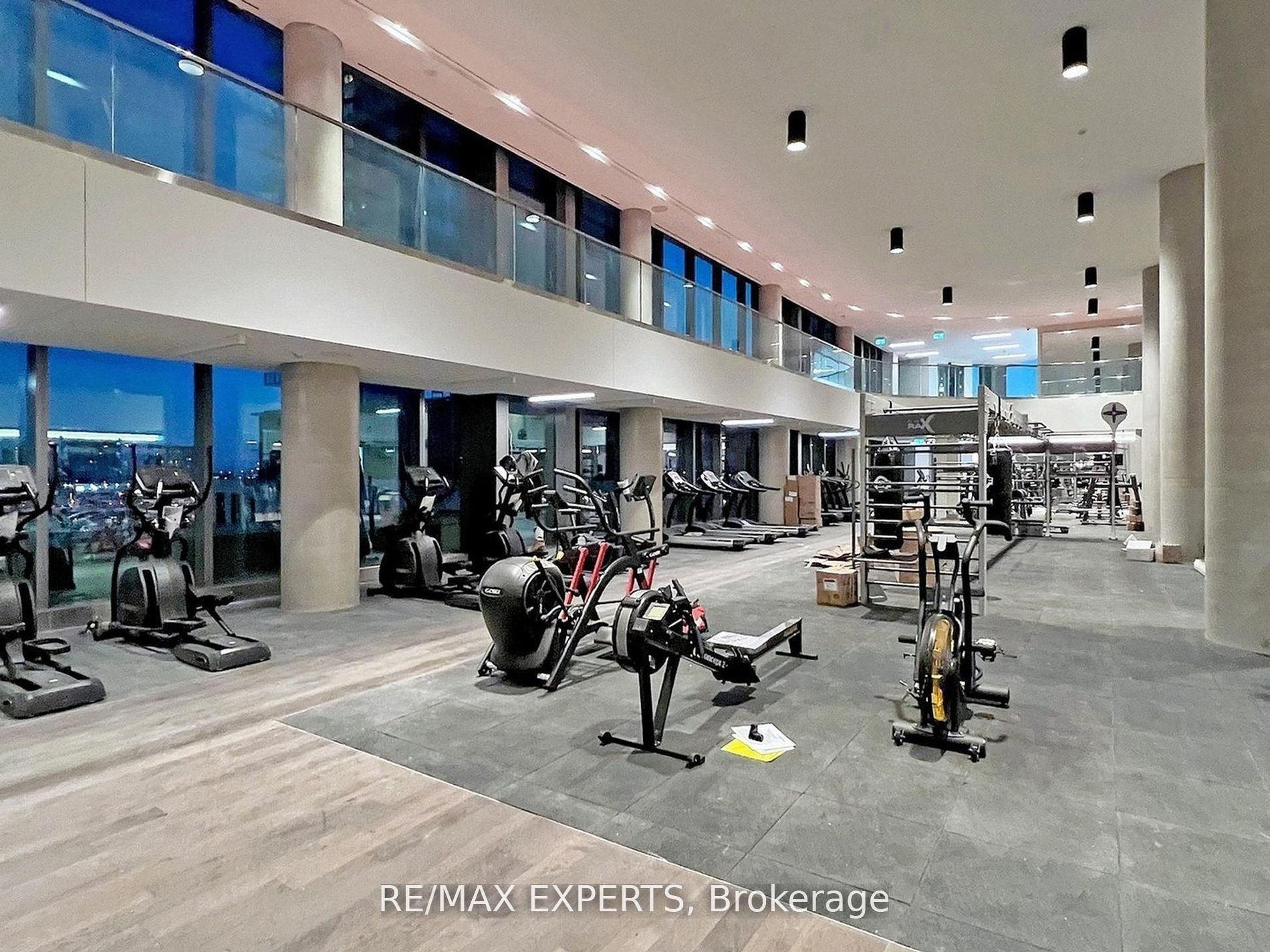 1000 Portage Pkwy 1108