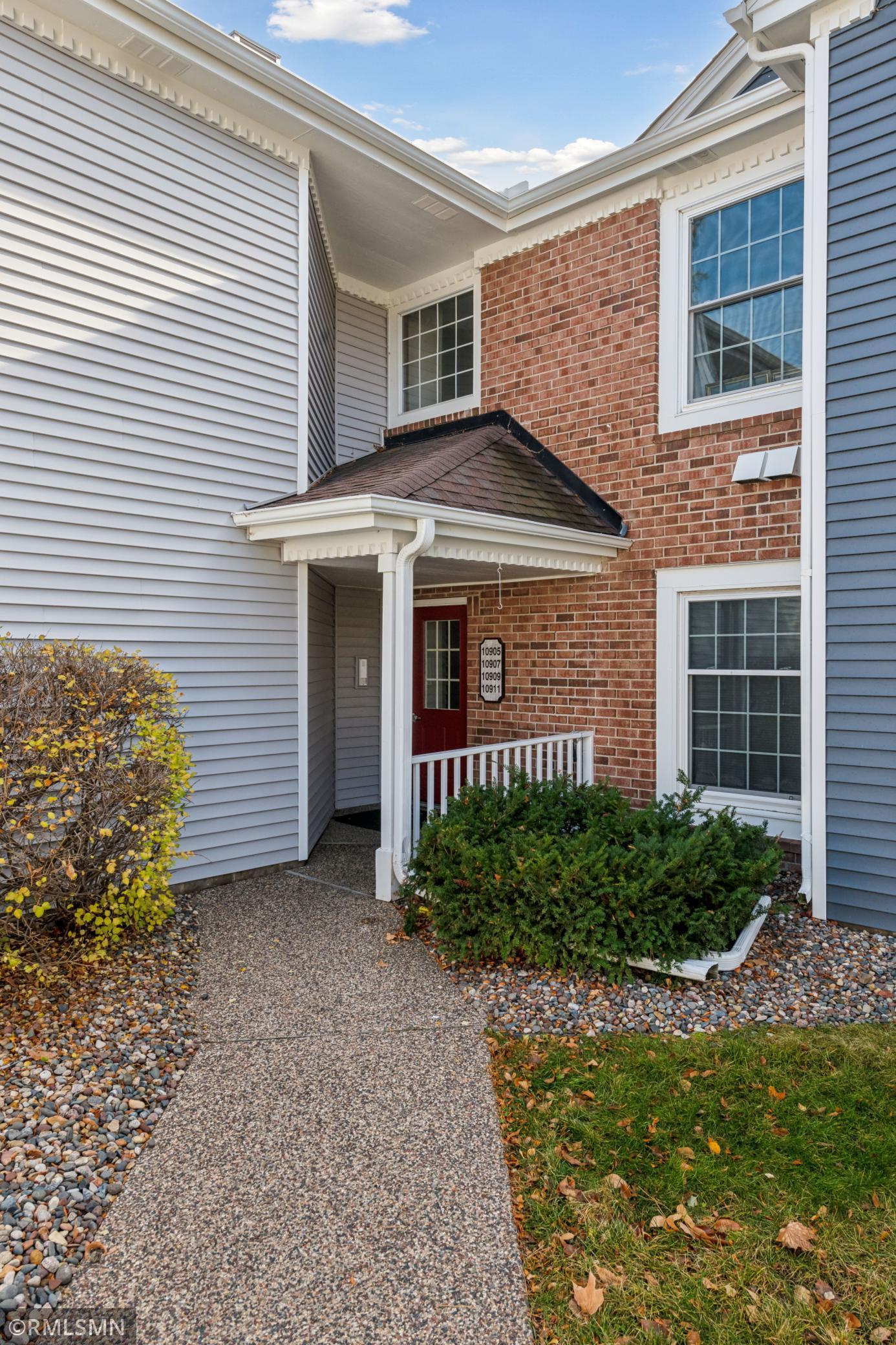 10905 Sumter Avenue S